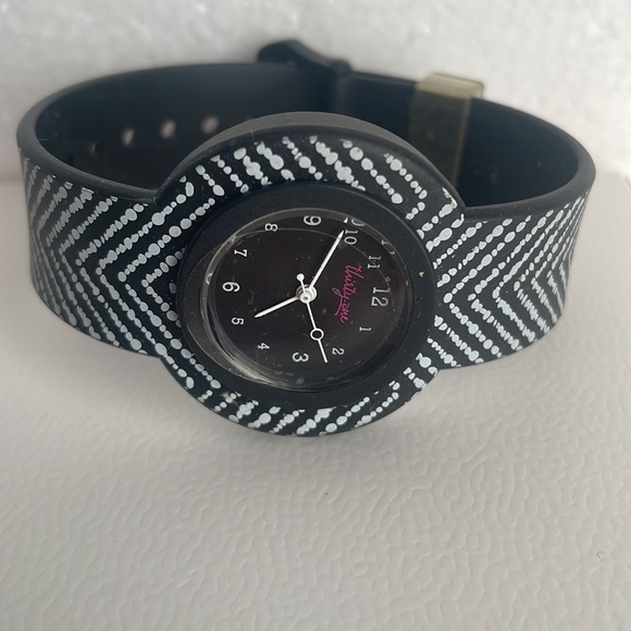 Thirty One watch herringbone band secondhand stainless steel black white main image 6